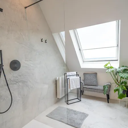 Penthouse Mit Panoramaterrasse Und Whirlpool